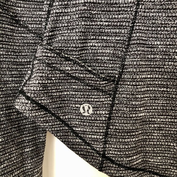 Lululemon Baserunner 1/2 Zip - Picture 3 of 16